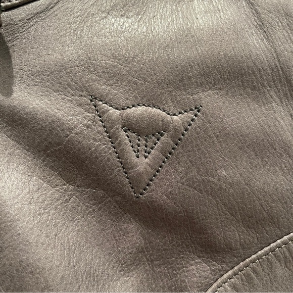 Dainese women’s leather motorcycle jacket - 42 - Picture 8 of 9